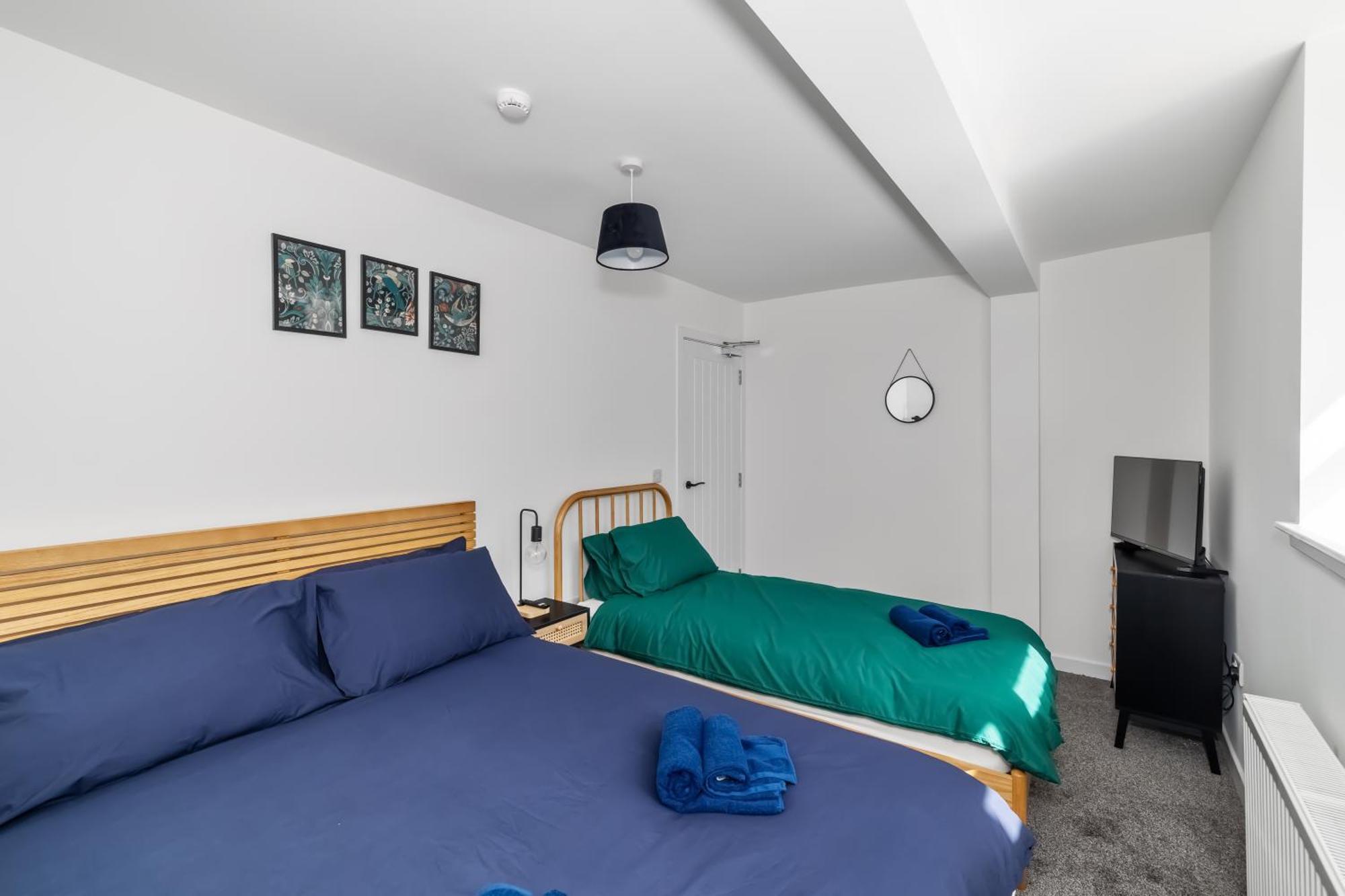 Wild Berry Stays- Baltic Street Montrose Eksteriør billede