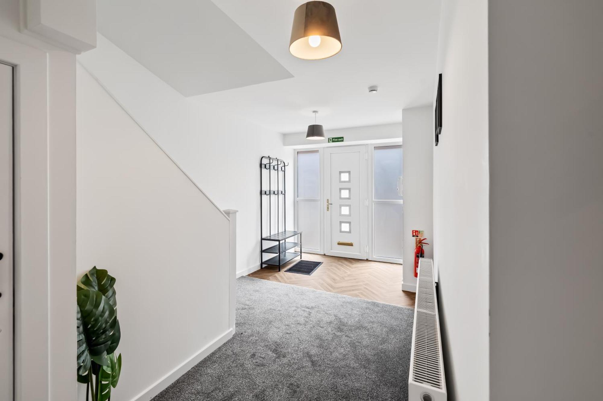 Wild Berry Stays- Baltic Street Montrose Eksteriør billede
